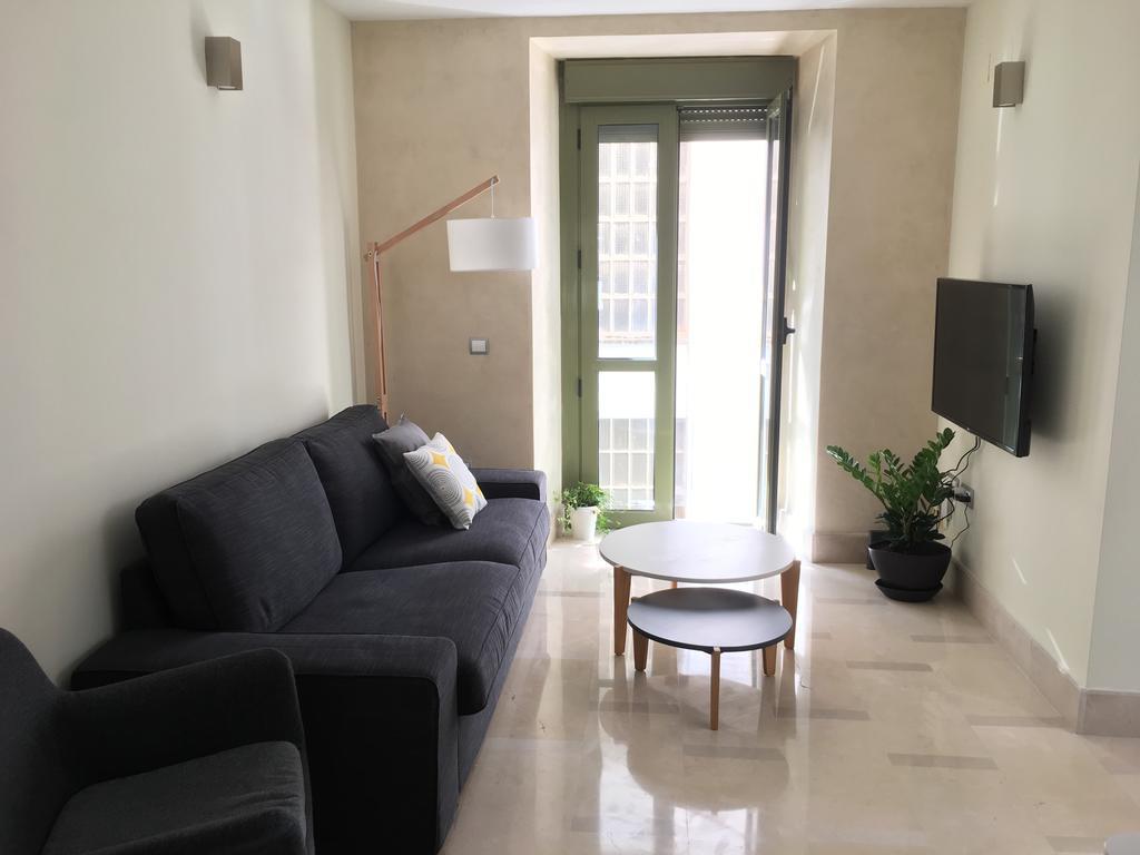 1E Azofaifo St Apartment Sevilha Exterior foto