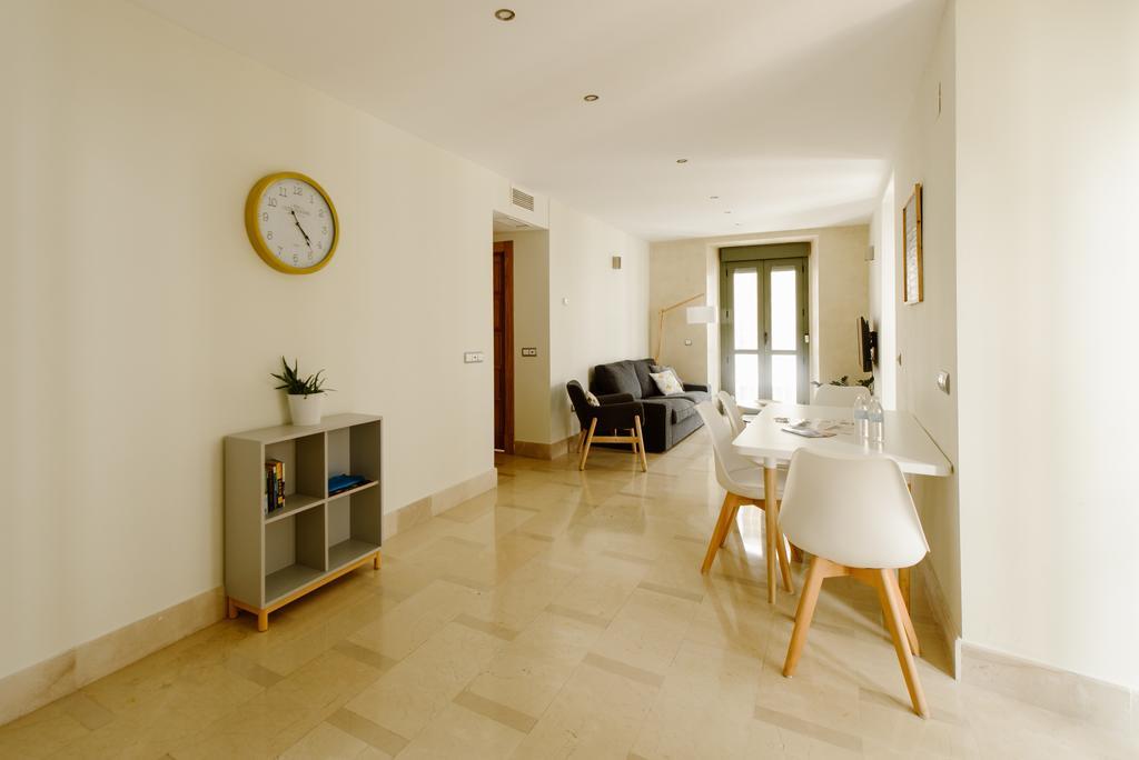 1E Azofaifo St Apartment Sevilha Exterior foto